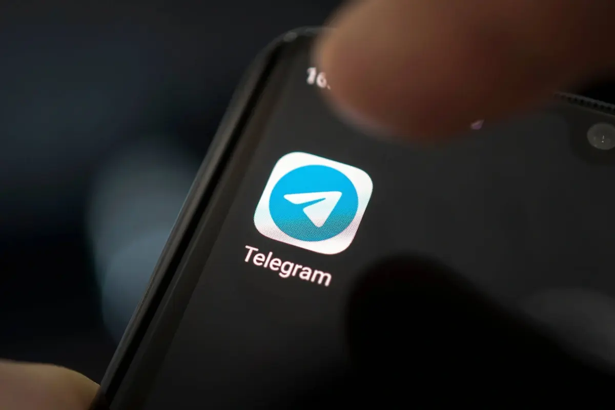 Kremlin Denies Plans to Block Telegram in Russia Amid National Messenger Launch