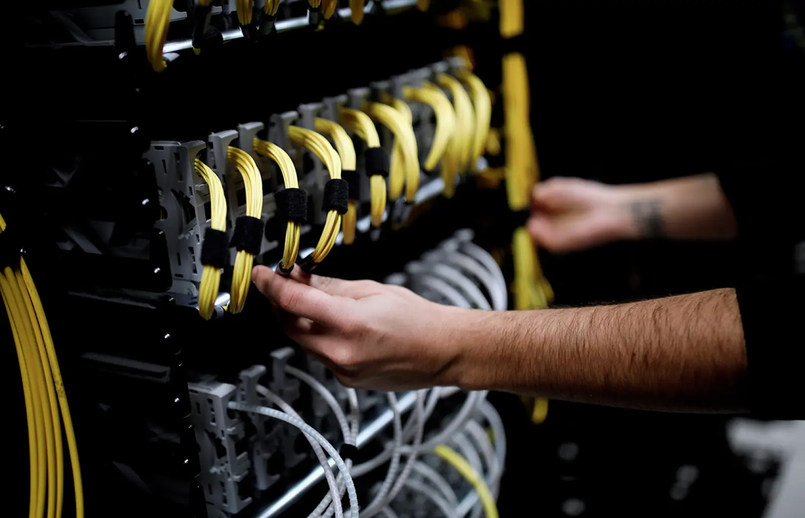 Russian MPs Attribute Telegram Outages to Outdated Equipment and Absence of Founder