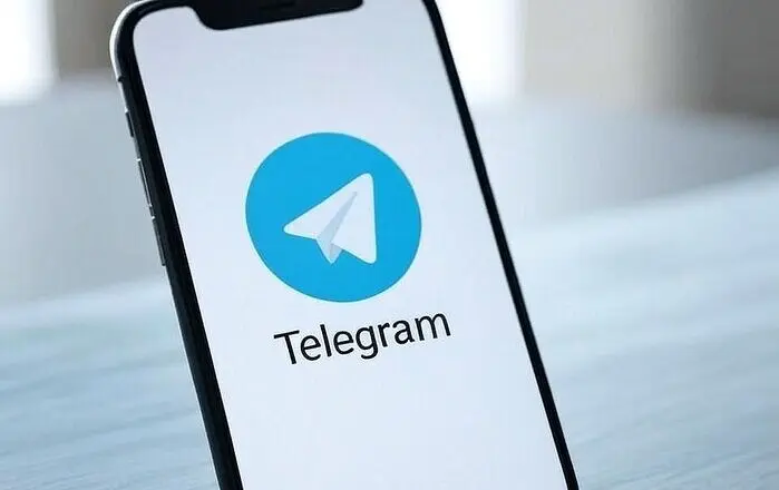 Russian Officials and Major Companies Barred from Communicating with Clients via WhatsApp and Telegram