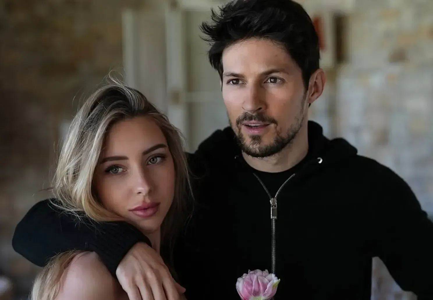 [2025.9.18] Pavel Durov Gifts Girlfriend Yulia Vavilova Exclusive NFTs Worth Hundreds of Thousands